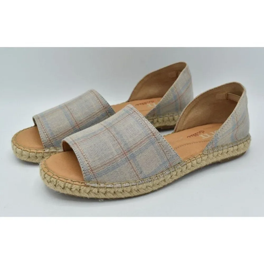 Born Womens Size 9.5 Seak Taupe‎ Beige Fabric Slip On Sandals Shoes